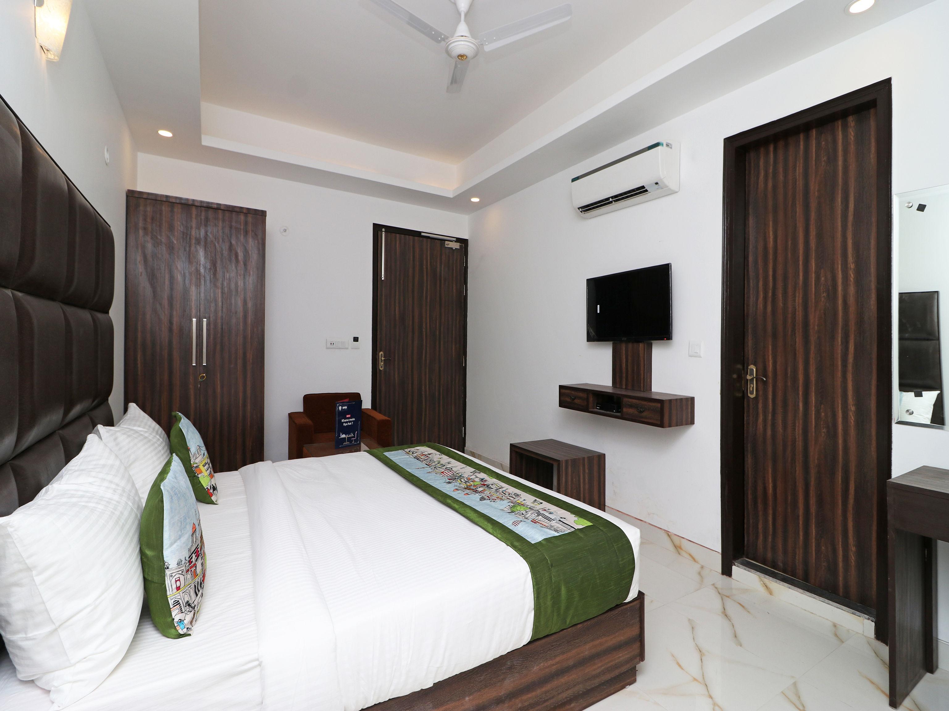 Hotel O Aamara New Delhi Exteriör bild