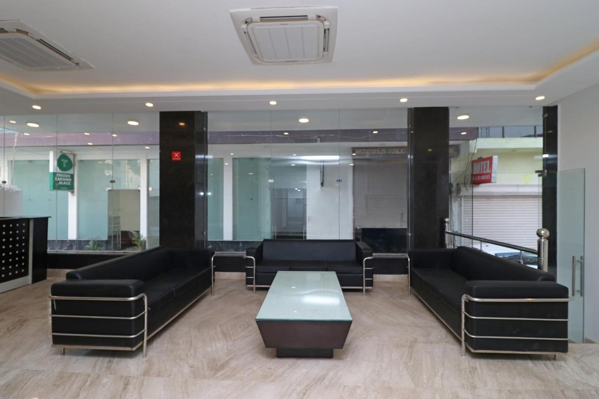 Hotel O Aamara New Delhi Exteriör bild