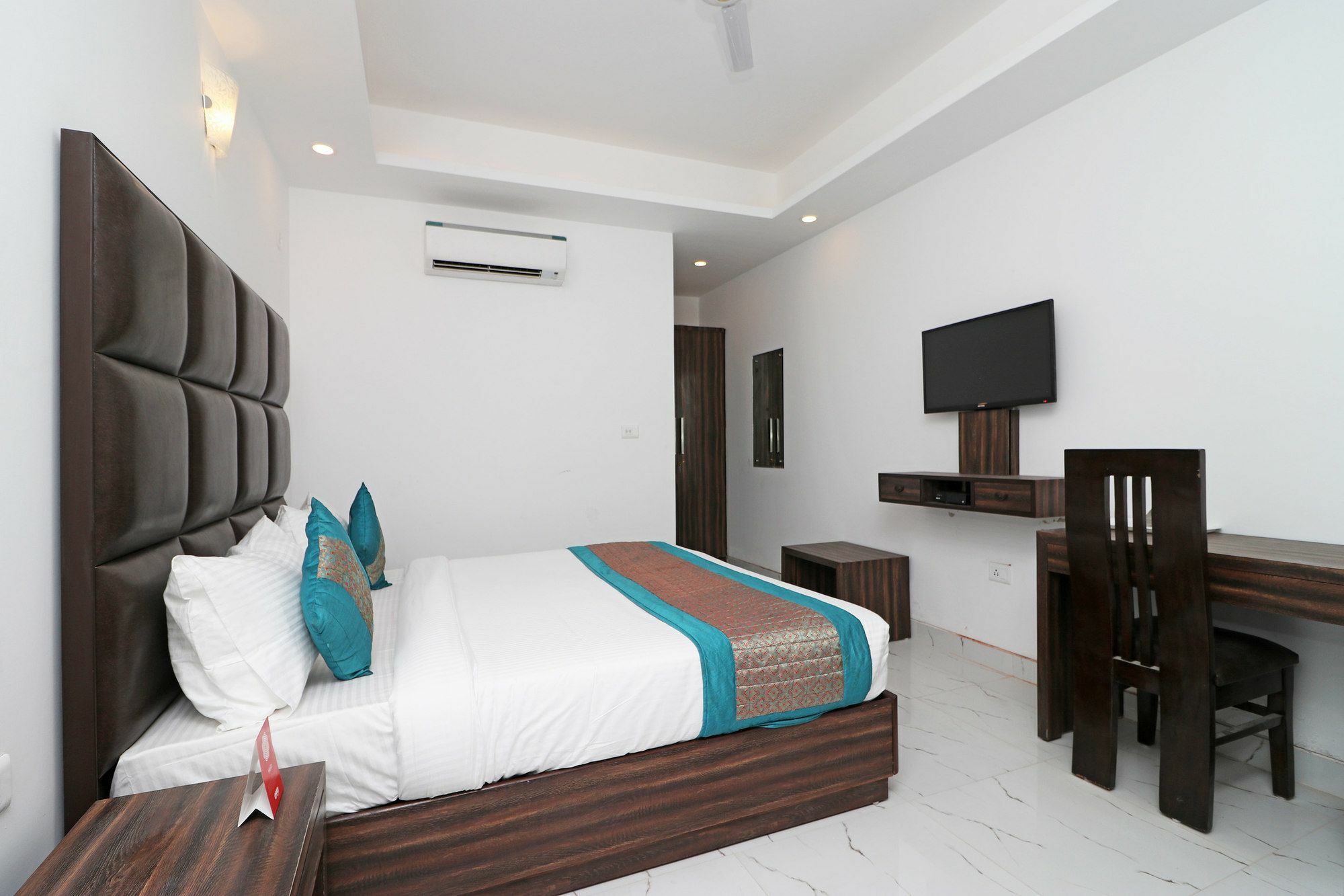 Hotel O Aamara New Delhi Exteriör bild